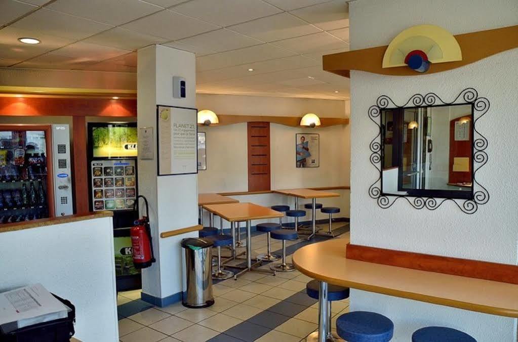ホテル イビス バジェット マルセイユ チモーヌ エクステリア 写真
